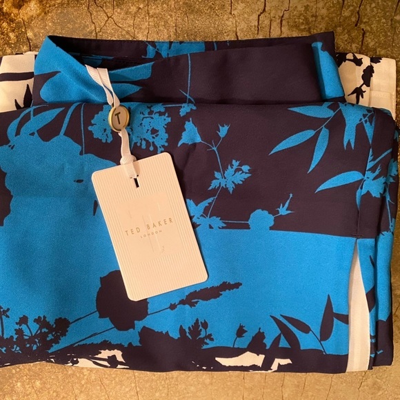 NWT! TED BAKER LONDON Selaah bluebell side slit midi skirt in blue - Picture 6 of 6